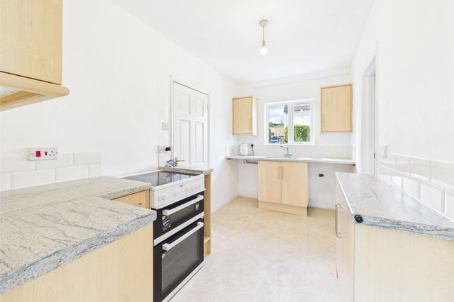 27, Orchard Road, Stroud photo 3