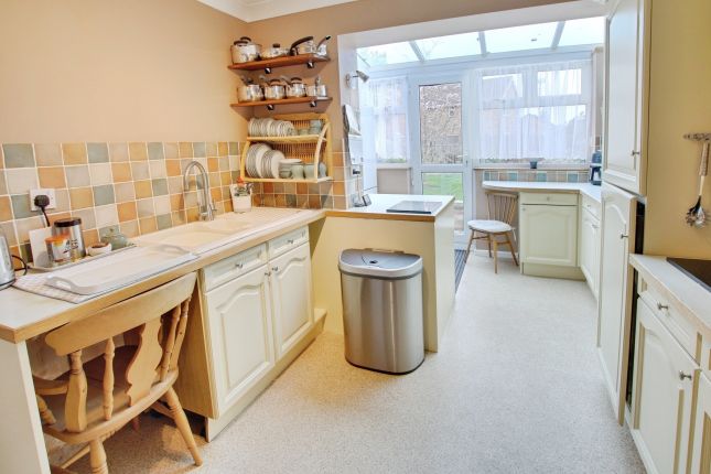 47, Ellingham Avenue, March photo 4
