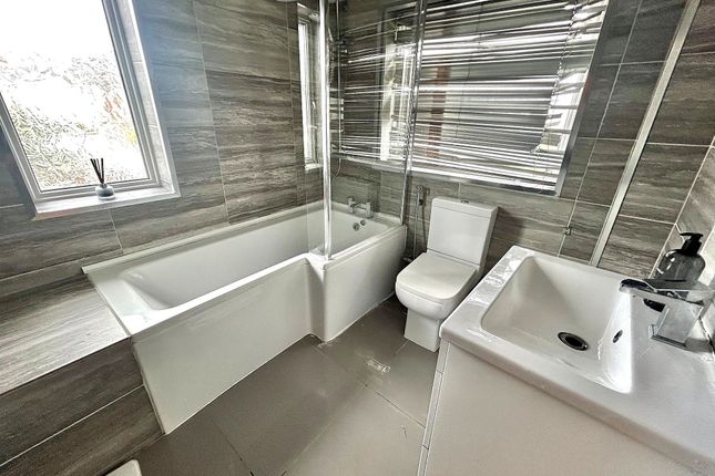 23 Merston Drive, Manchester photo 4