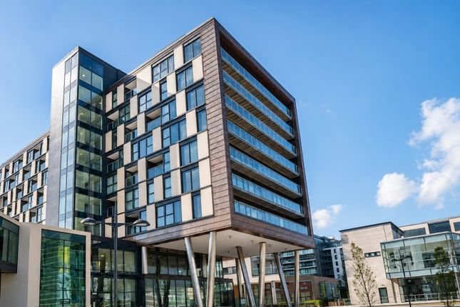 Studio flat on 91 Cartier House,, The Boulevard, West Yorkshire, £900/mo