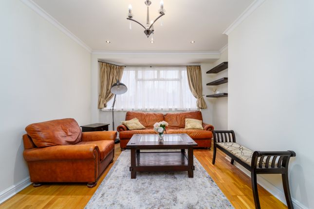Maisonette to rent in Connell Crescent, Park Royal
