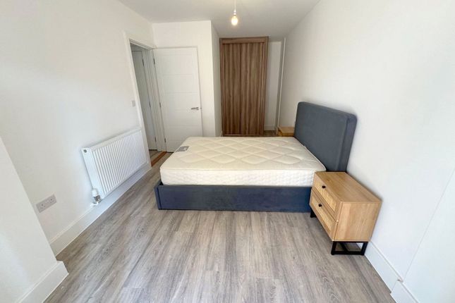 Flat 15, Wildflower Court, 1, India Way, London photo 4
