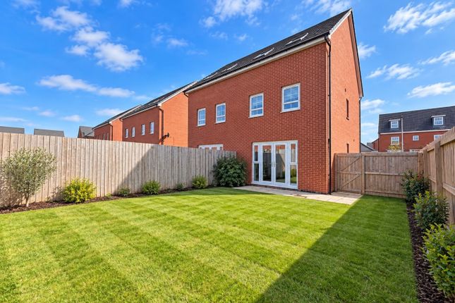 26 Darlton Drive, Southport, Merseyside photo 2