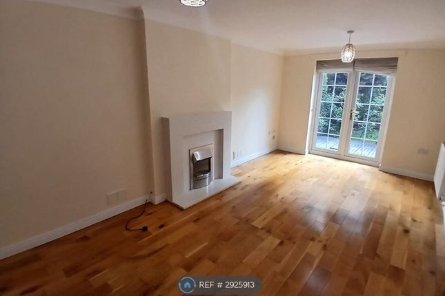 Kilcoby Avenue, Swinton, Manchester photo 4