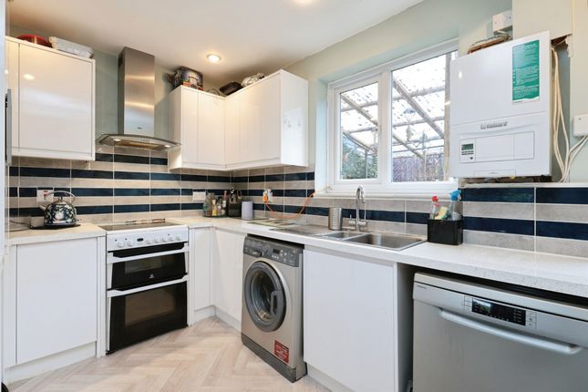 293, Micklefield Road, High Wycombe photo 2