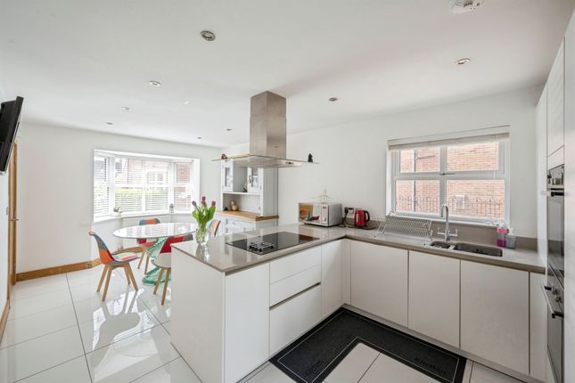 7, Braeburn Mews, Doncaster photo 3