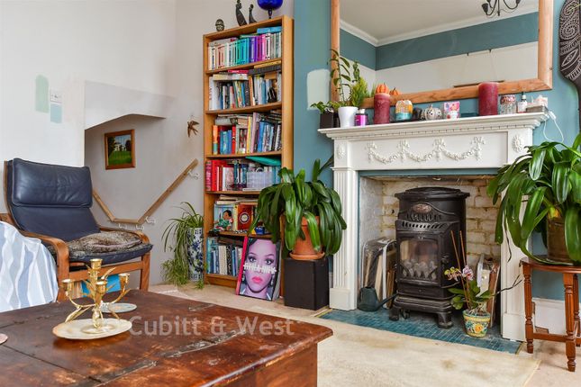1-bed flat on 10, Esplanade, Seaford, £194,000