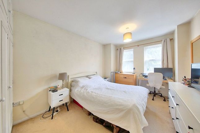 Flat 4 Priory Court, 21, Rusham Road, London photo 4