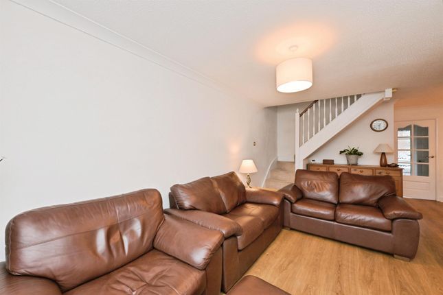 44, Tanners Crescent, Hertford photo 2