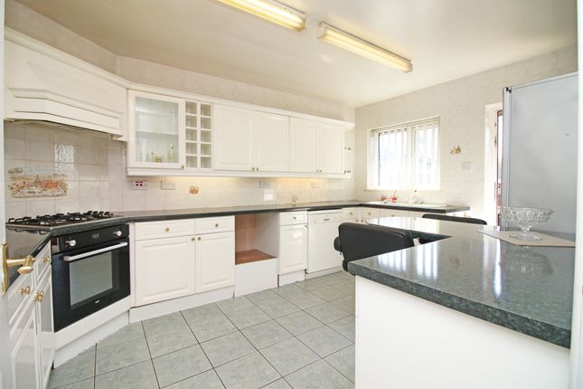 209, Newton Drive, Blackpool photo 3