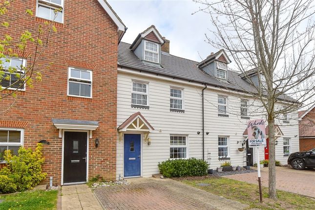 3-bed house on Locks Yard, Headcorn, £320,000