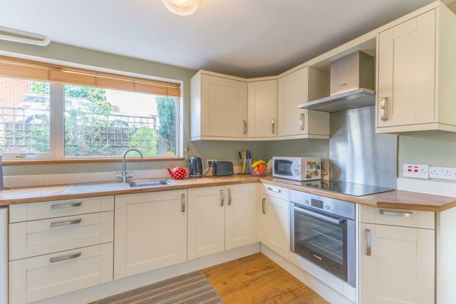 21 Greenways Drive, Kendal photo 2