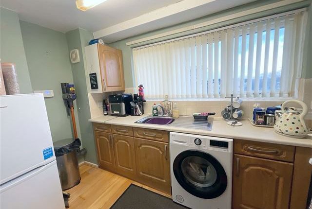128, Skelton Lane Woodhouse, Sheffield photo 3