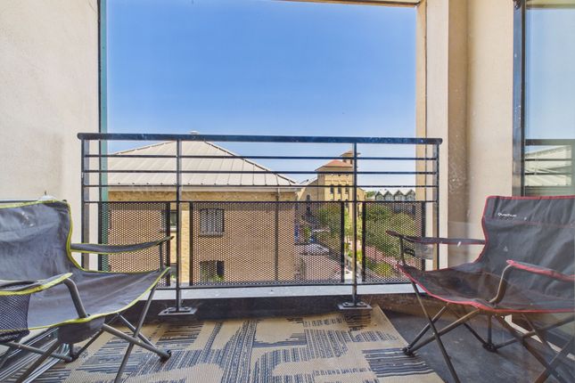 Flat 46, Wheel House, Island Gardens photo 3