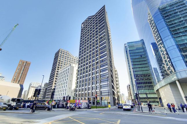 Flat for sale in New Drum Street, Aldgate, London