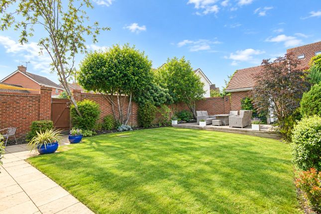 6, Great Marlow, Hampshire photo 2
