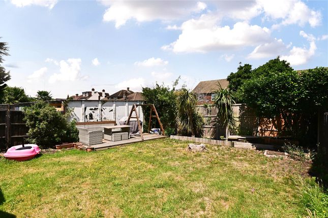 83A, Chertsey Road, Surrey photo 3