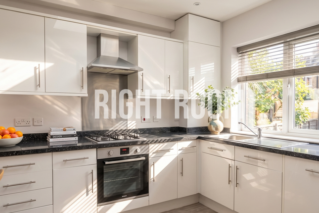Room 3, 54a Cricklewood Broadway, London photo 4