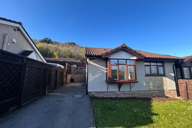 1-bed house on 65, Oak Hill Park, Neath, £825/mo