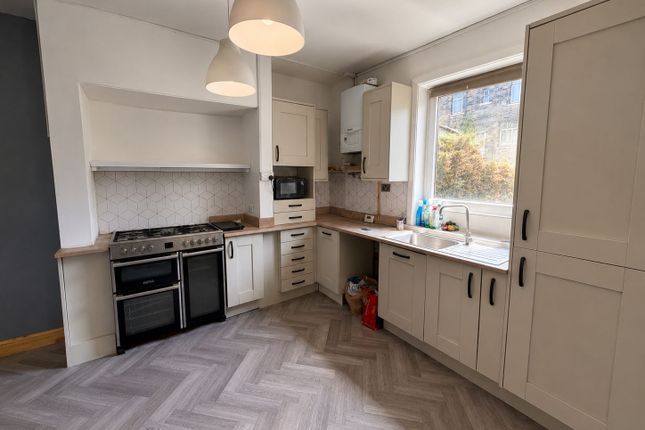 73, Paley Road, Bradford photo 2