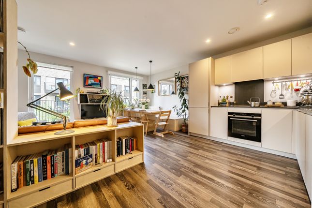7 Molten Court, Moulding Lane, London photo 4