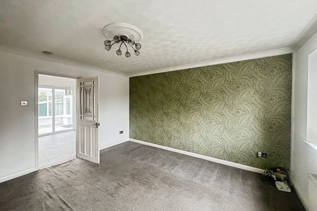 11, Spinney Nook, Bolton photo 3