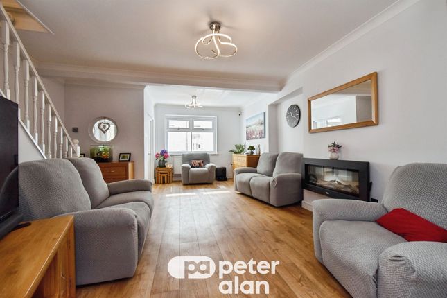 8, South View, Merthyr Tydfil photo 4