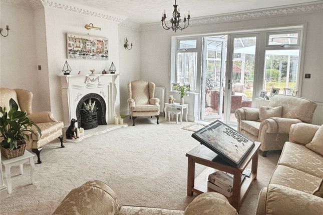 11, Park Drive, Doncaster photo 4