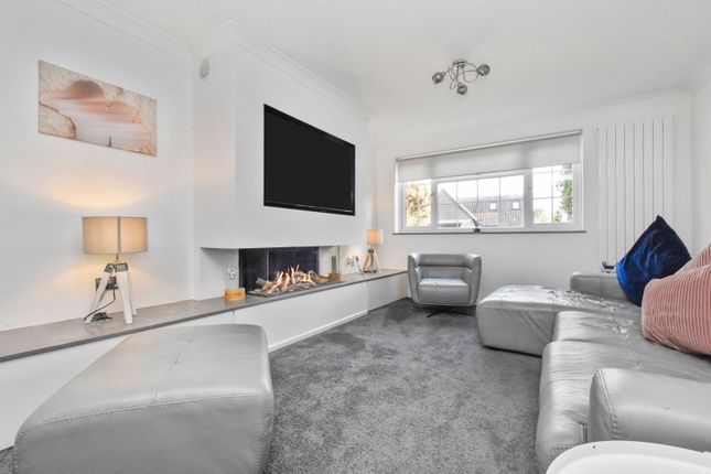 14, Loxwood Close, Orpington photo 4