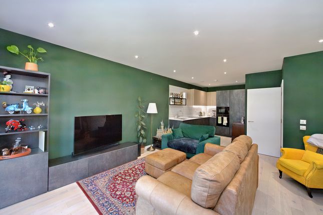 Flat for sale in Maurice Browne Avenue, Millbrook Park, London