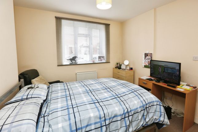 197, High Street, Eastleigh photo 4
