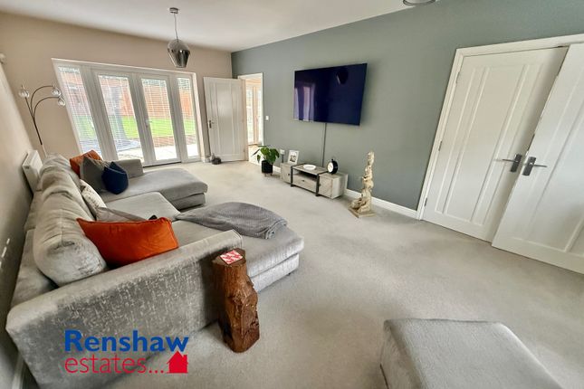 14 Woodland Close, Ilkeston photo 2