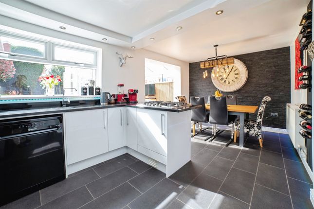 4, Halstead Close, Mansfield photo 4