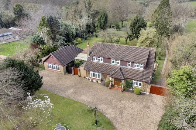 Country house for sale in Ash Road, Hartley, Longfield, Kent DA3