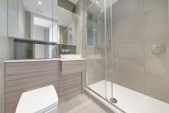 Flat 10, Lang Court High Street, London photo 5