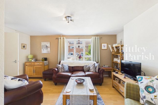 3, Hargham Close, Attleborough photo 4
