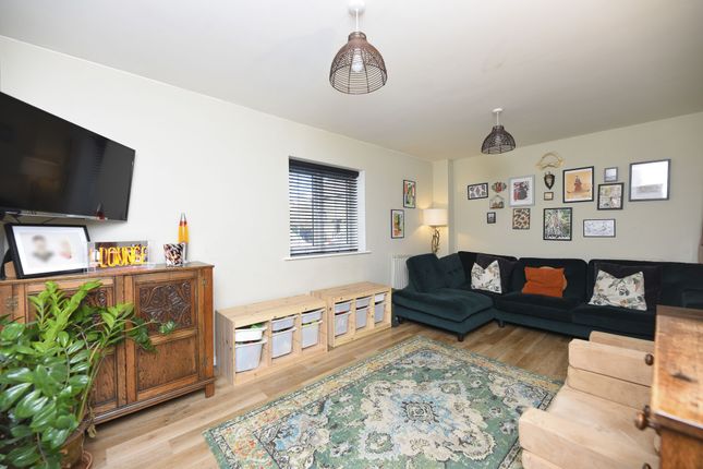 41 Walston Way, Huntingdon photo 3