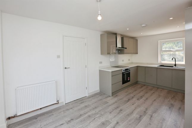 60, Cleveland Drive, Fareham photo 3