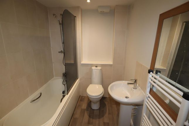 Flat for sale in Friars Mews, Lincoln