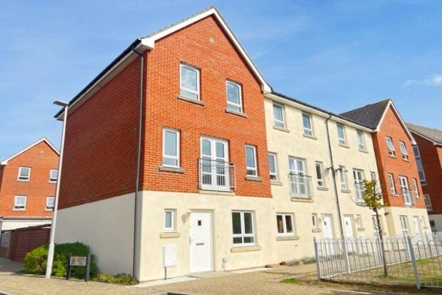 Thumbnail Town house to rent in Liberty Way, Poole