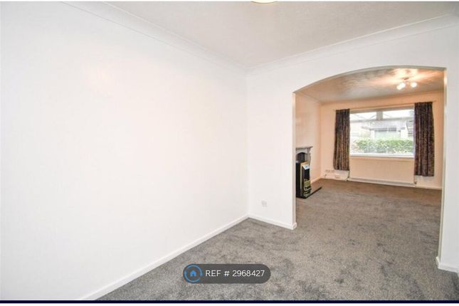 Blackthorne Avenue, Whitby, Ellesmere Port photo 4