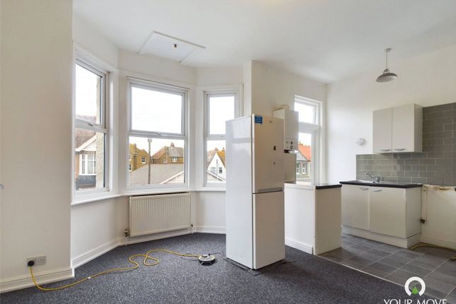 Flat 5,, 9-10, Lyndhurst Avenue, Kent photo 3