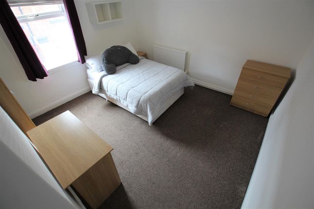 9, Beamsley Grove, Leeds photo 4