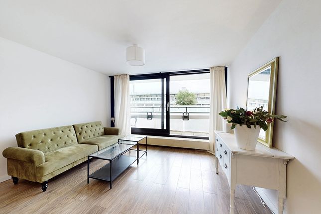 Thumbnail Flat to rent in St. Pauls Crescent, London