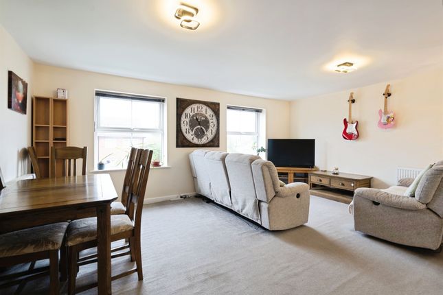 3, Orchard House, Grays Orchard, SALISBURY photo 4