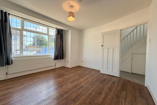 Land in RM7 9ET