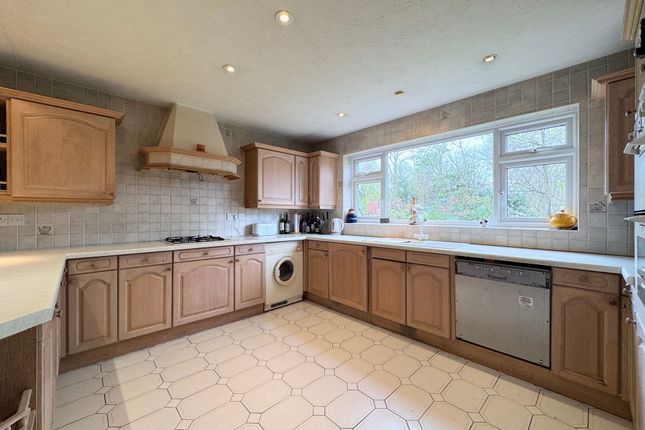 31, Mill Ridge, Edgware photo 2