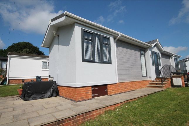 1-bed caravan on 10, Sixteenth Avenue, Lower Kingswood, £245,000