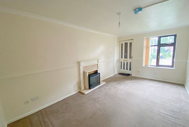 37, Grove Gardens, Birmingham photo 3