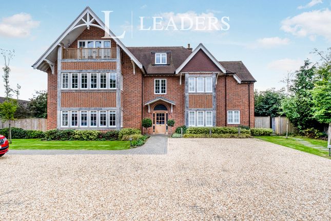 3-bed flat on Chewton Oaks, 48 Ringwood Road, £1,750/mo